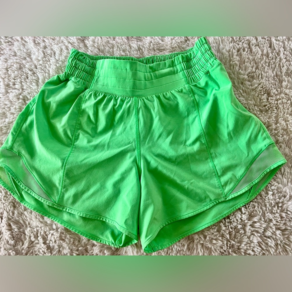 Lululemon Athletica Pistachio Hotty Hot High-Rise Lined Short 4"